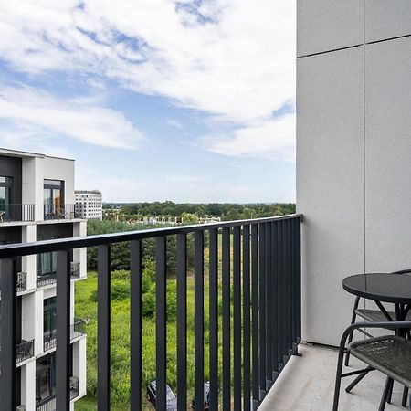 Rentplanet - Apartamenty Zarembowicza Wroclaw Exterior photo