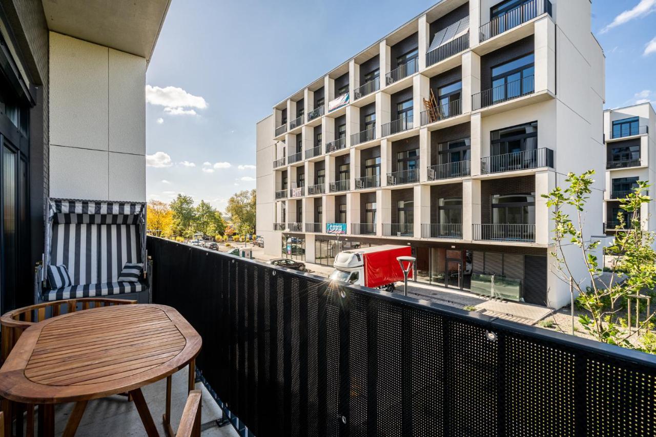 Rentplanet - Apartamenty Zarembowicza Wroclaw Exterior photo