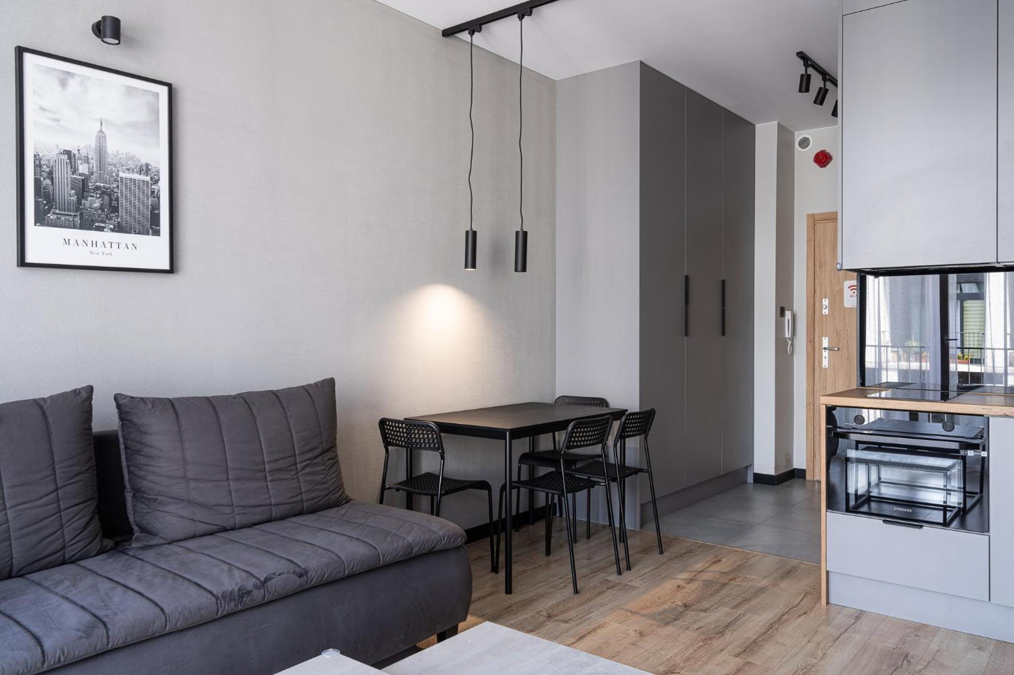 Rentplanet - Apartamenty Zarembowicza Wroclaw Exterior photo